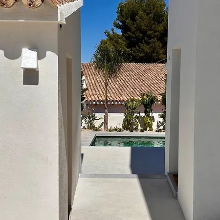 Floris 500m To Saturday Arrive-leave Only Villa *